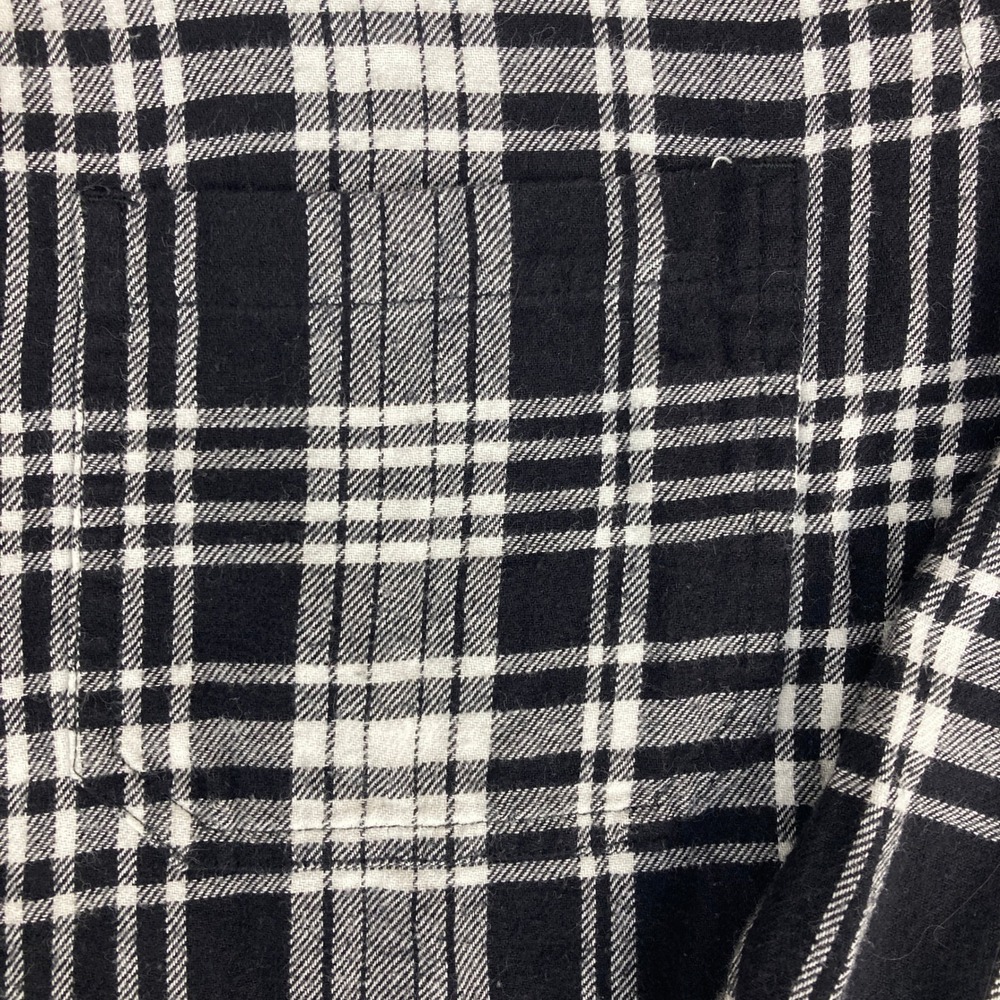 GAP Women's Black White Plaid Long Sleeve Button Up Flannel Shirt Size Large‎ - Picture 3 of 9